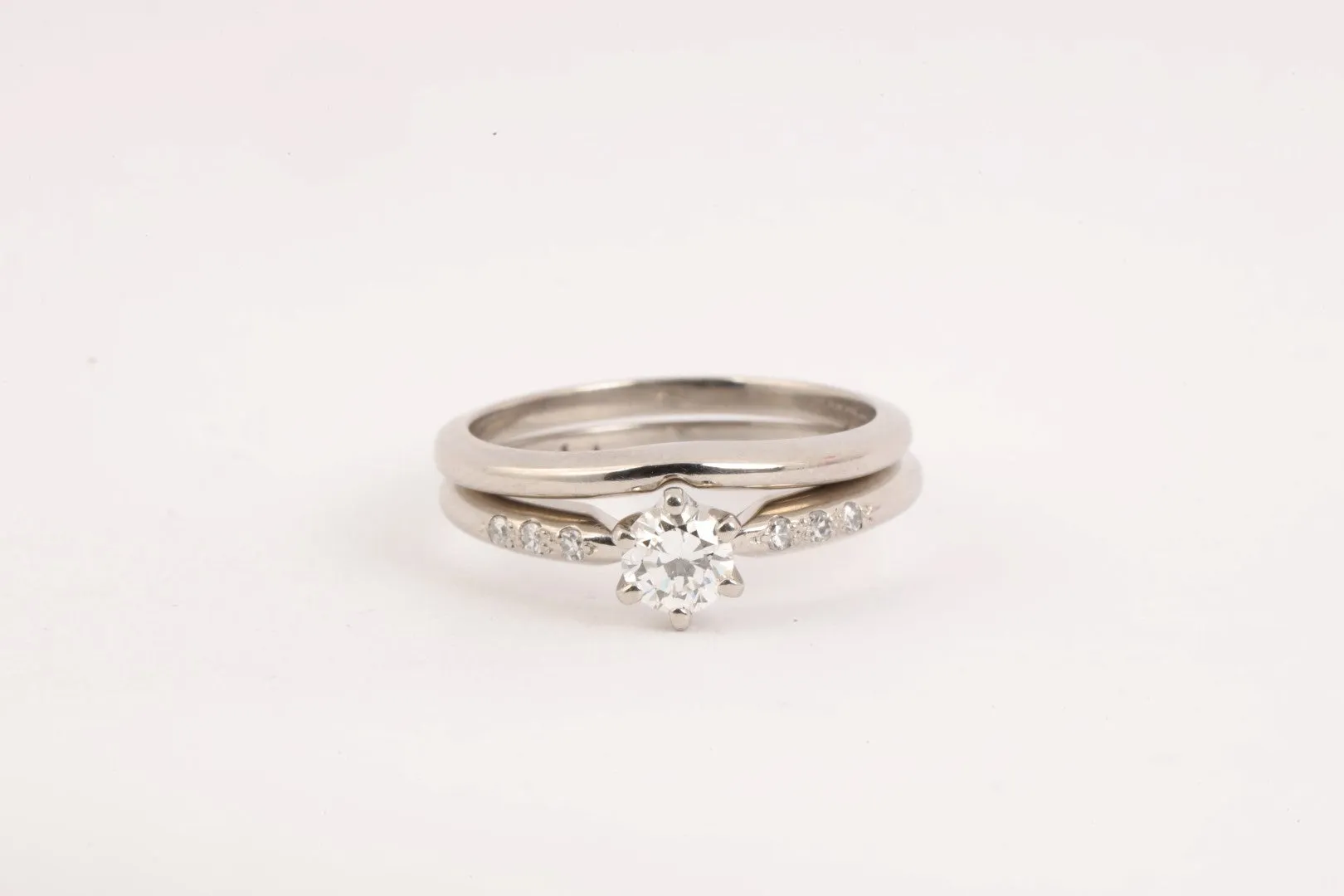 950 Platinum Engagement Ring Set with 0.412tcw Size 7.5 (4.86g.)