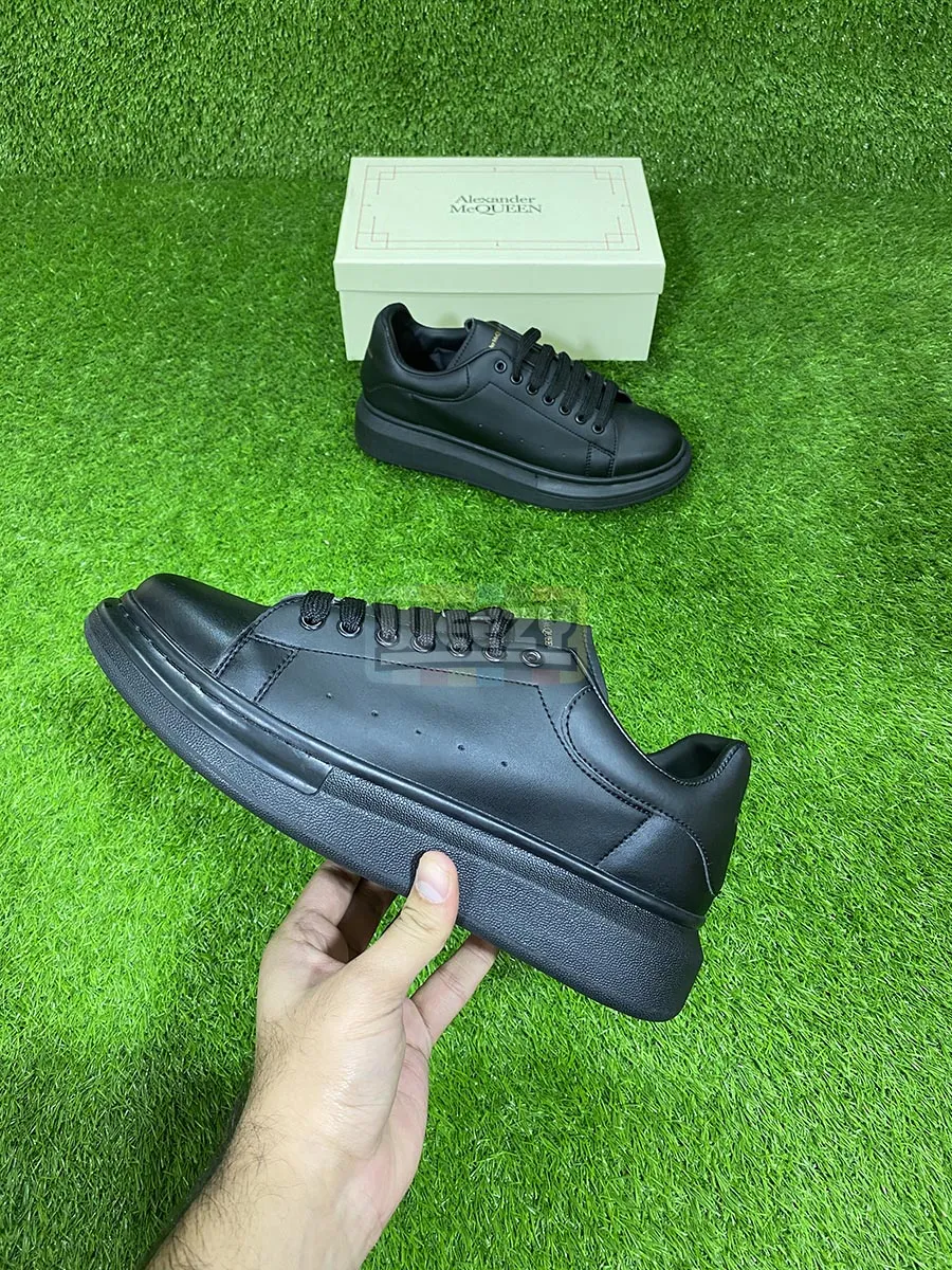 Alexander Mcqueen Sneakers (T Blk)