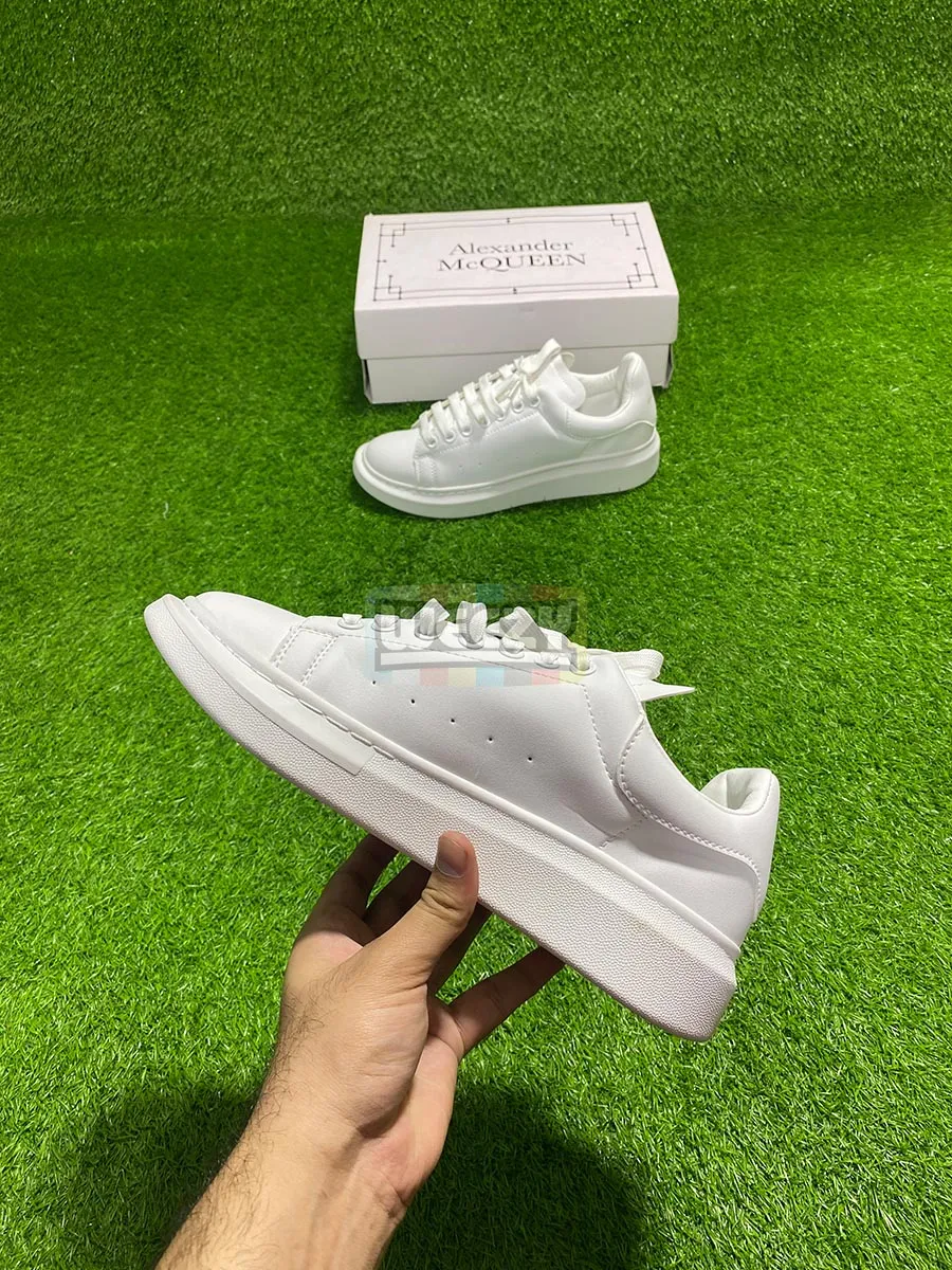 Alexander Mcqueen Sneakers (T W)