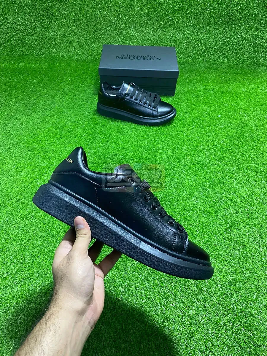 Alexander Mcqueen Sneakers (Triple Blk)