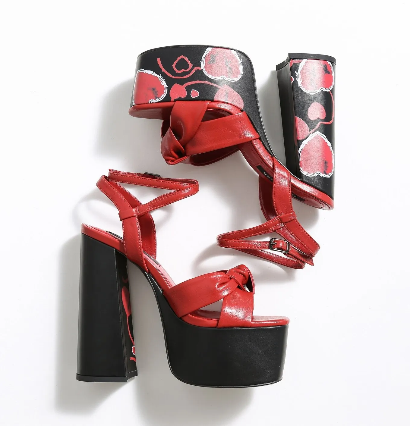 Black and red hearts dolly sandals 16 cm platforms Ellie Taylor