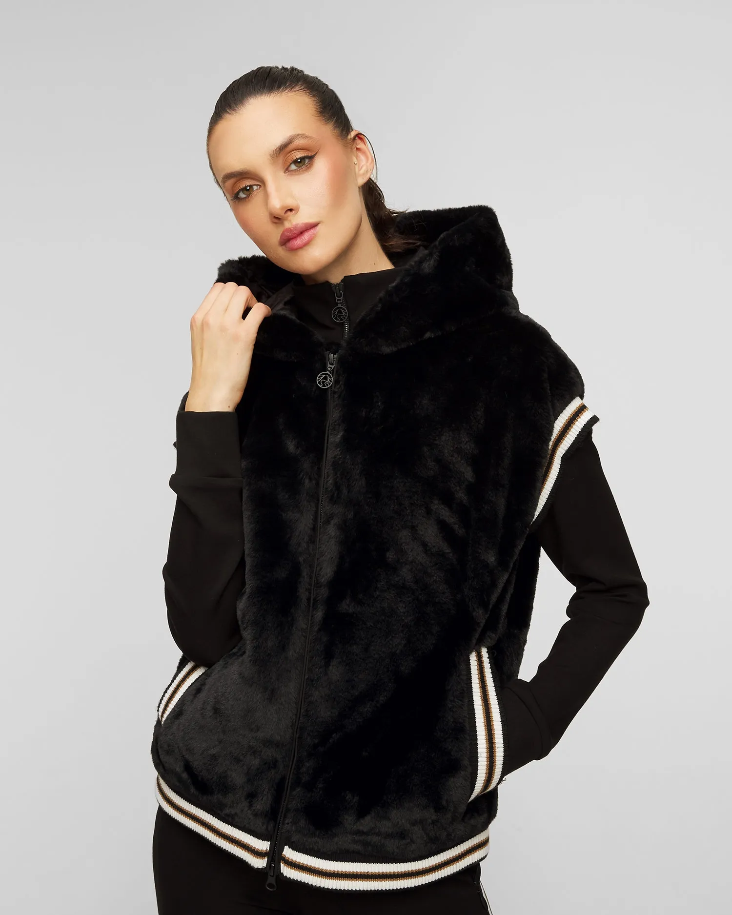 Black faux fur gilet with hood Sportalm 1612037721-59