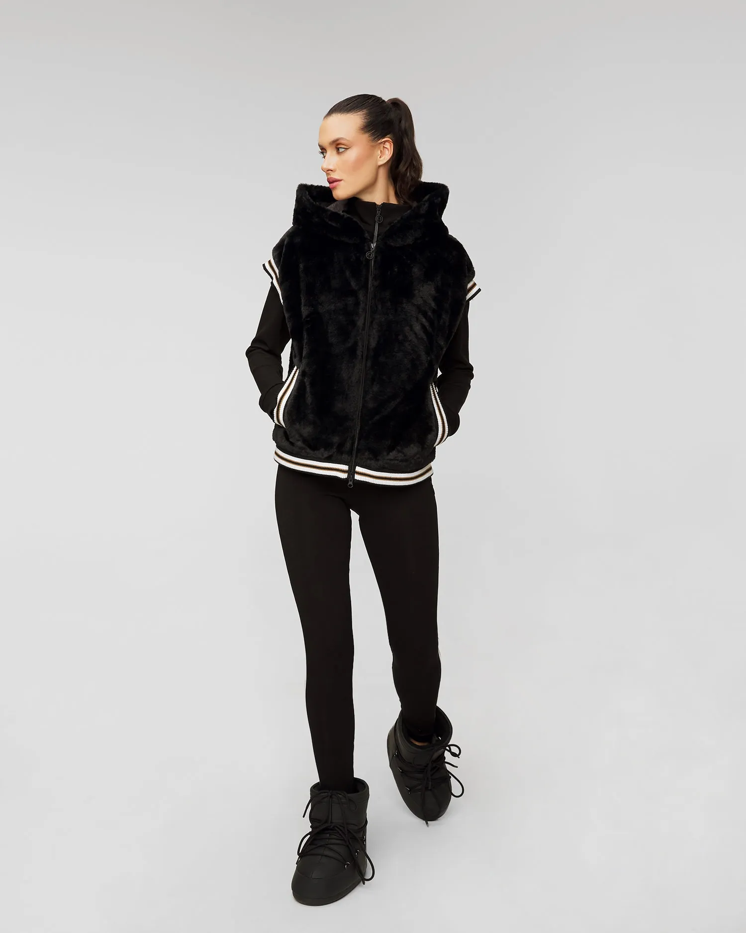 Black faux fur gilet with hood Sportalm 1612037721-59