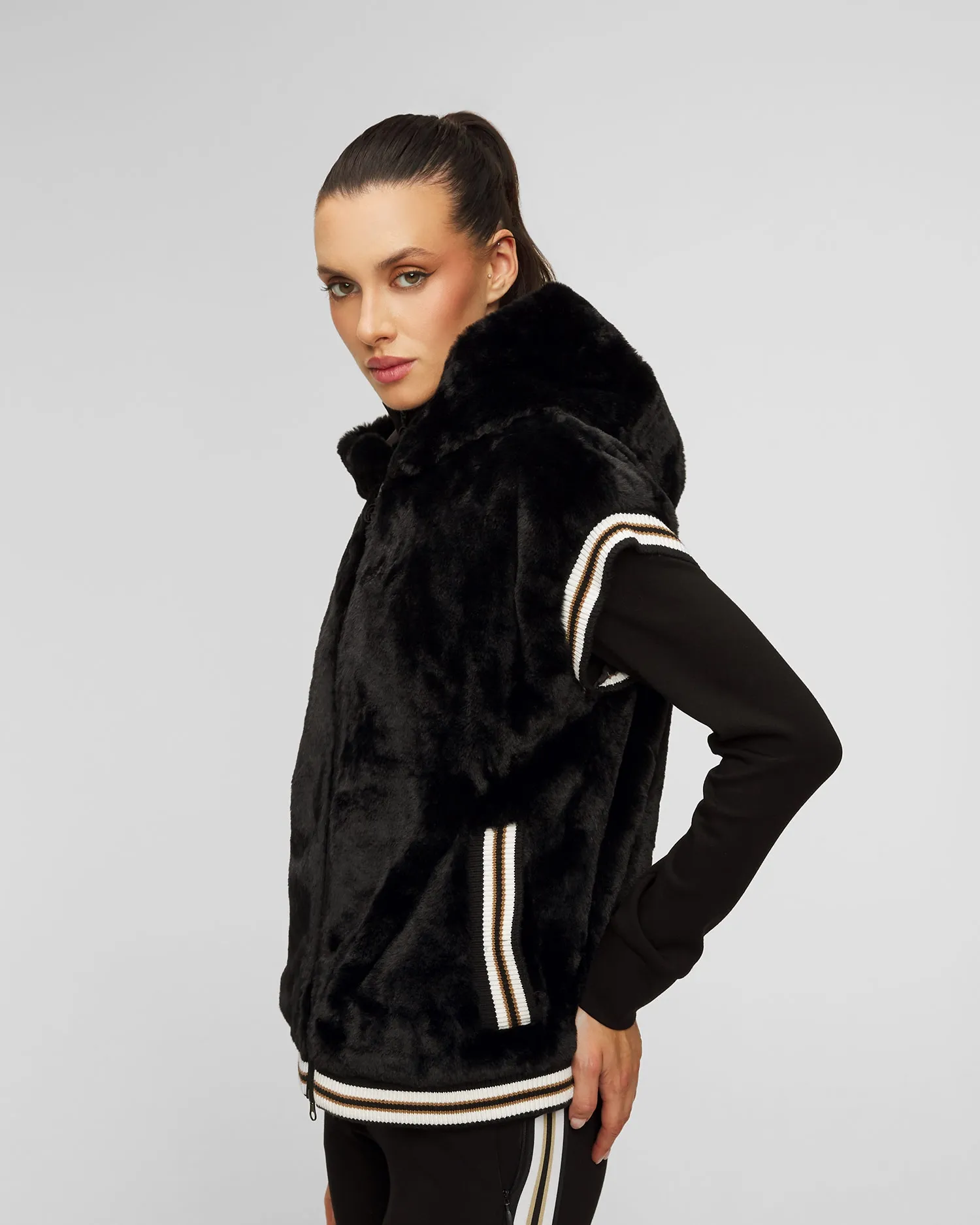 Black faux fur gilet with hood Sportalm 1612037721-59