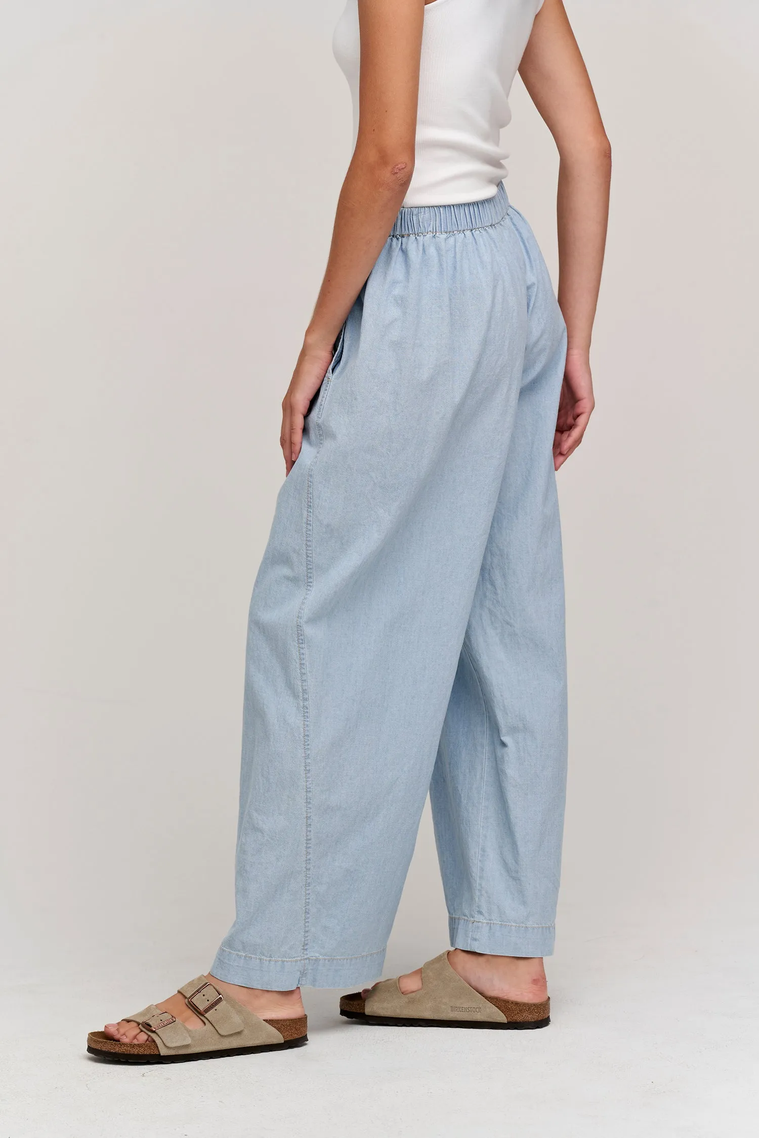 BROOKLYN CHAMBRAY WIDE LEG TROUSERS IN CHAMBRAY