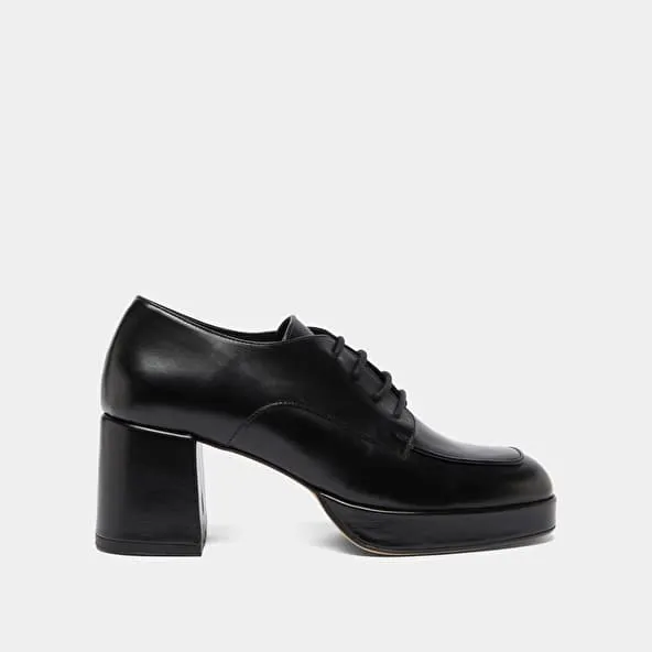 Derbies with heels in black leather