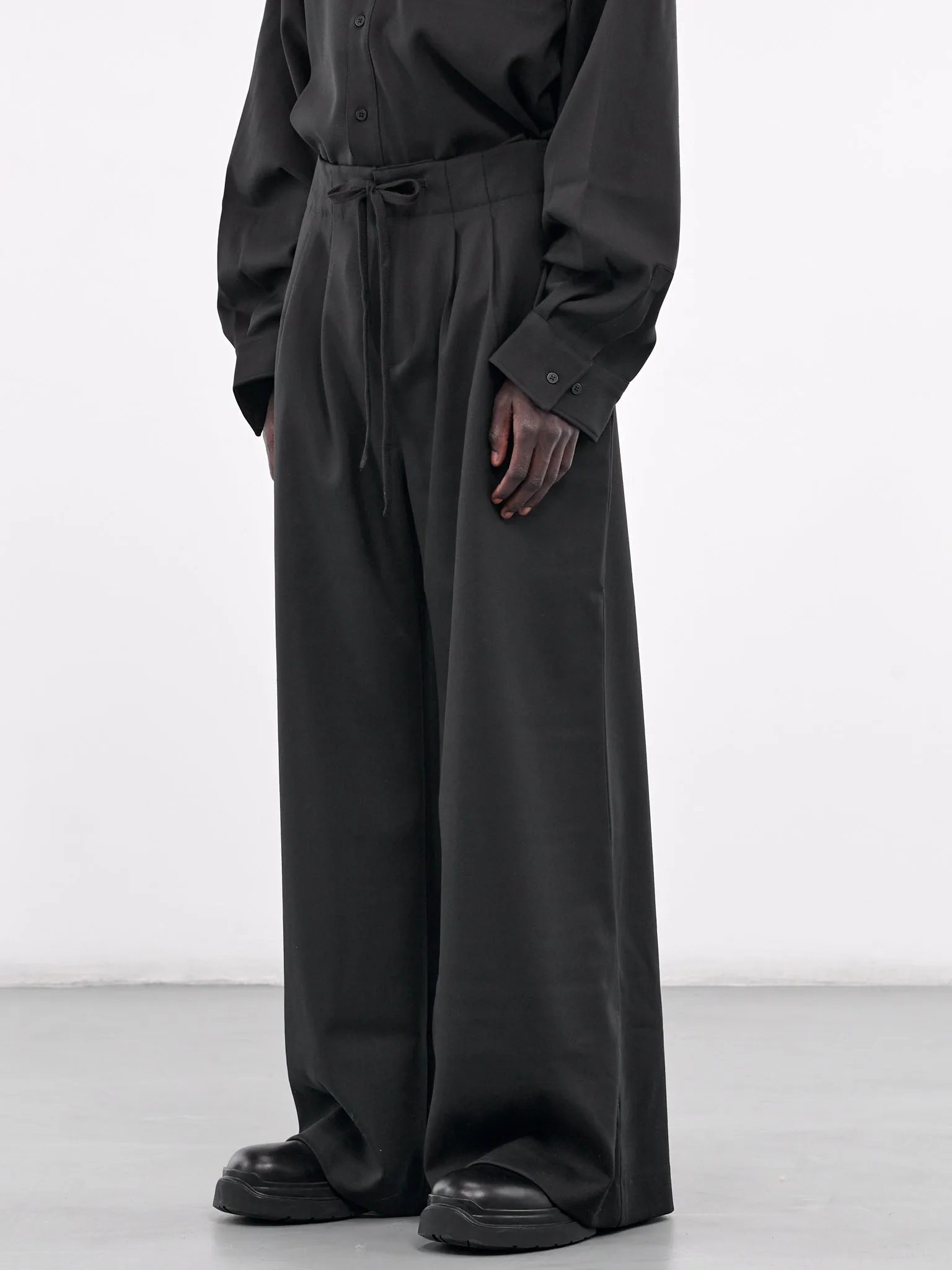 Drawstring Trousers (ES2546BW-BLACK)