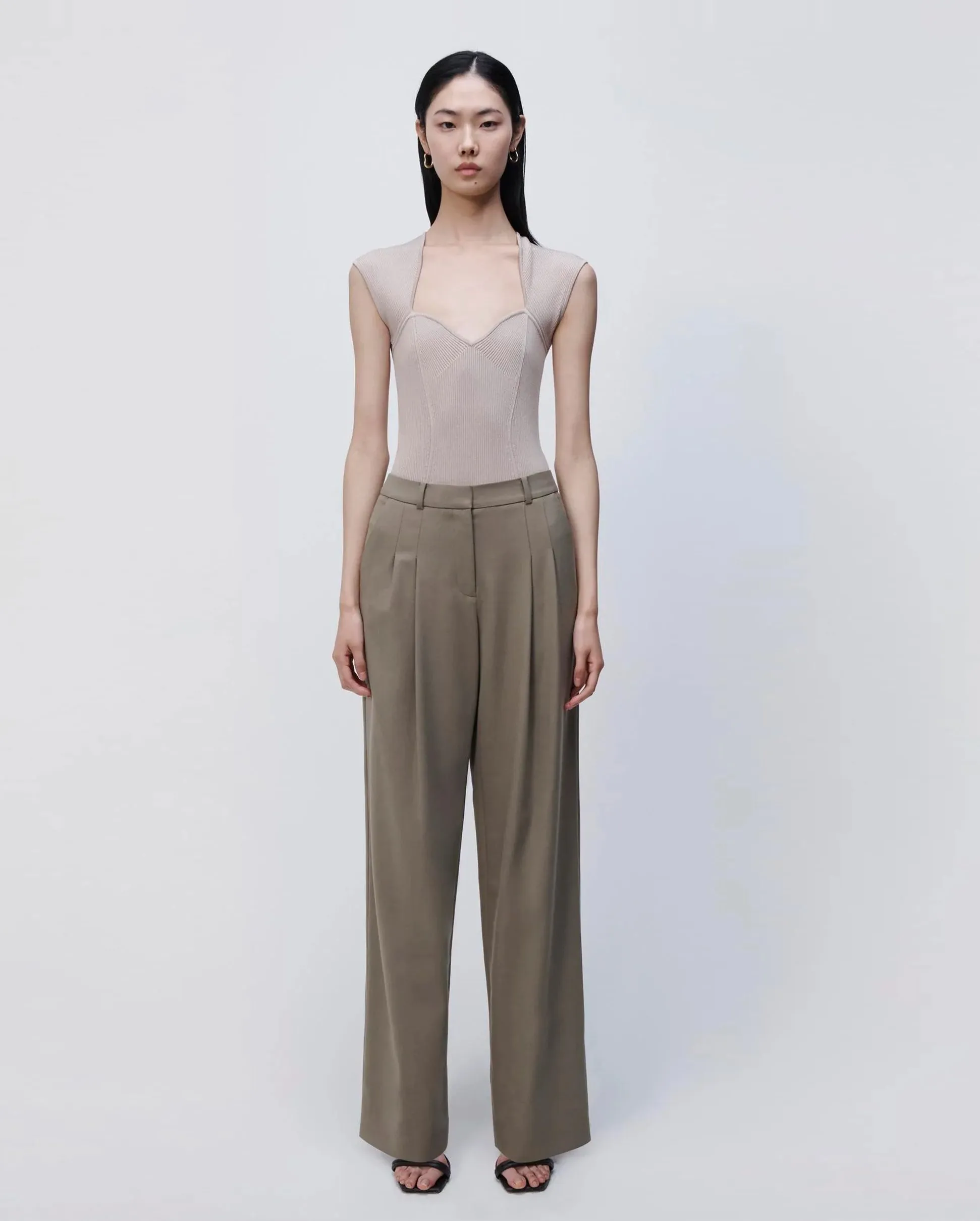 Felice twill trousers with pleats in willow green