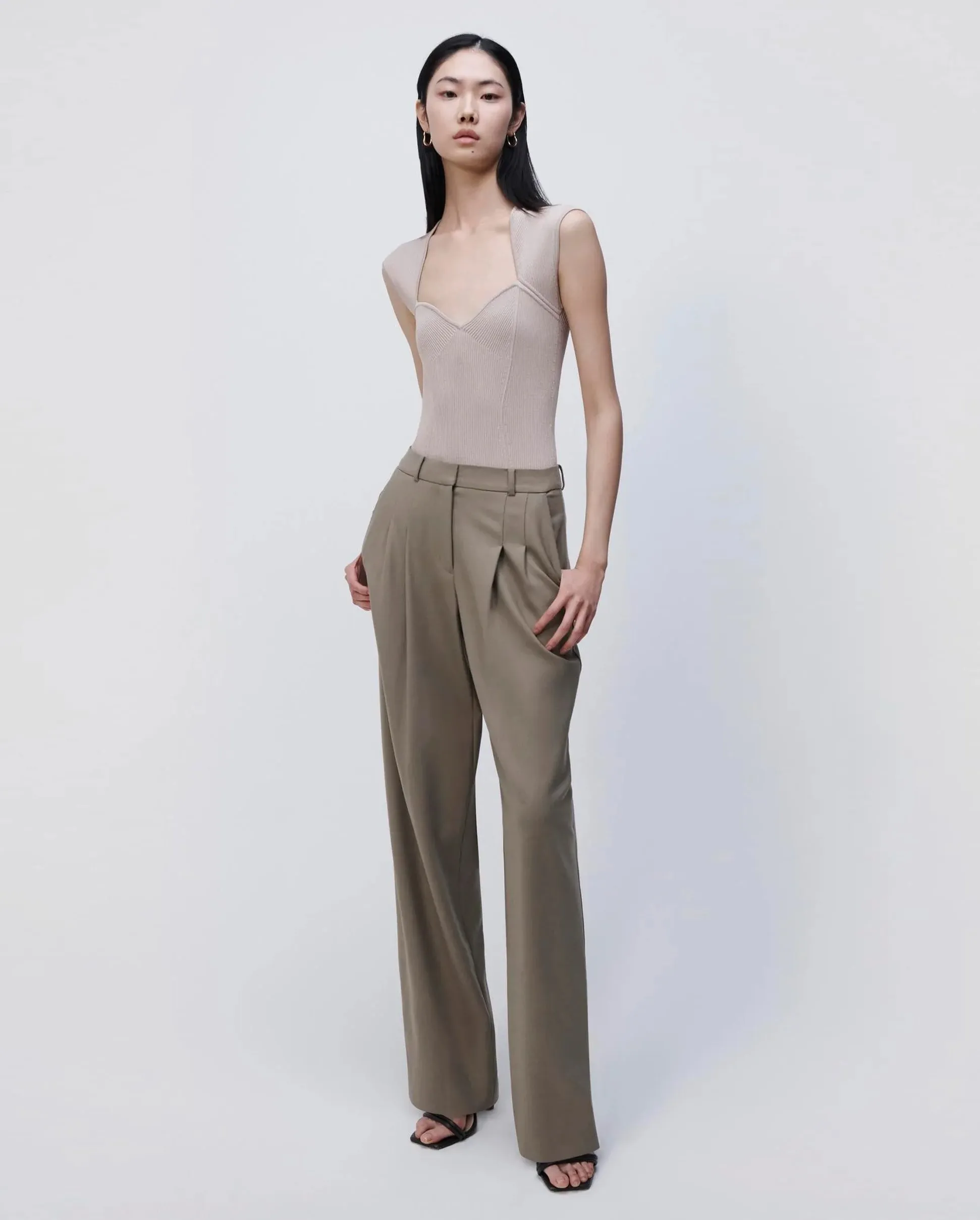 Felice twill trousers with pleats in willow green