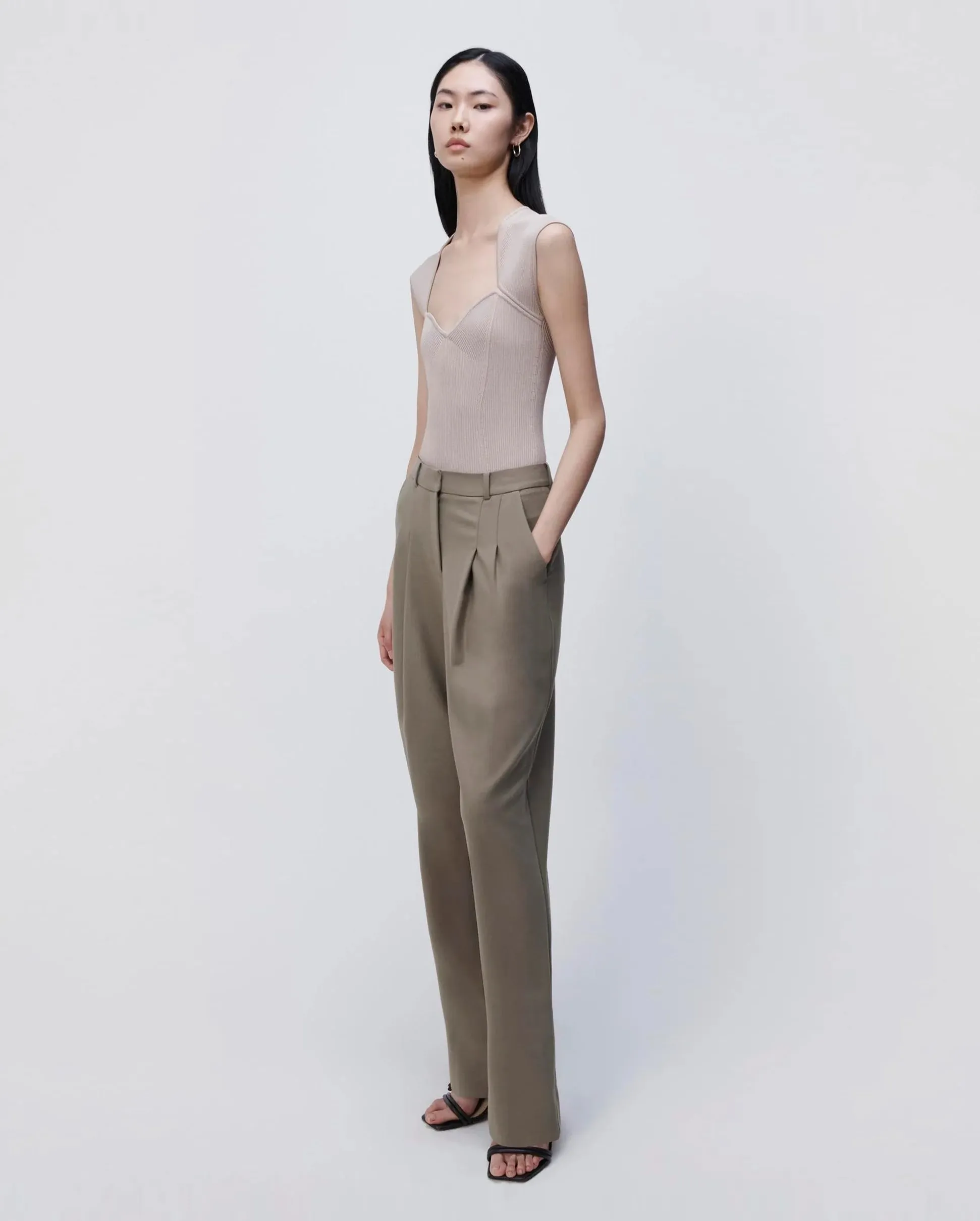 Felice twill trousers with pleats in willow green