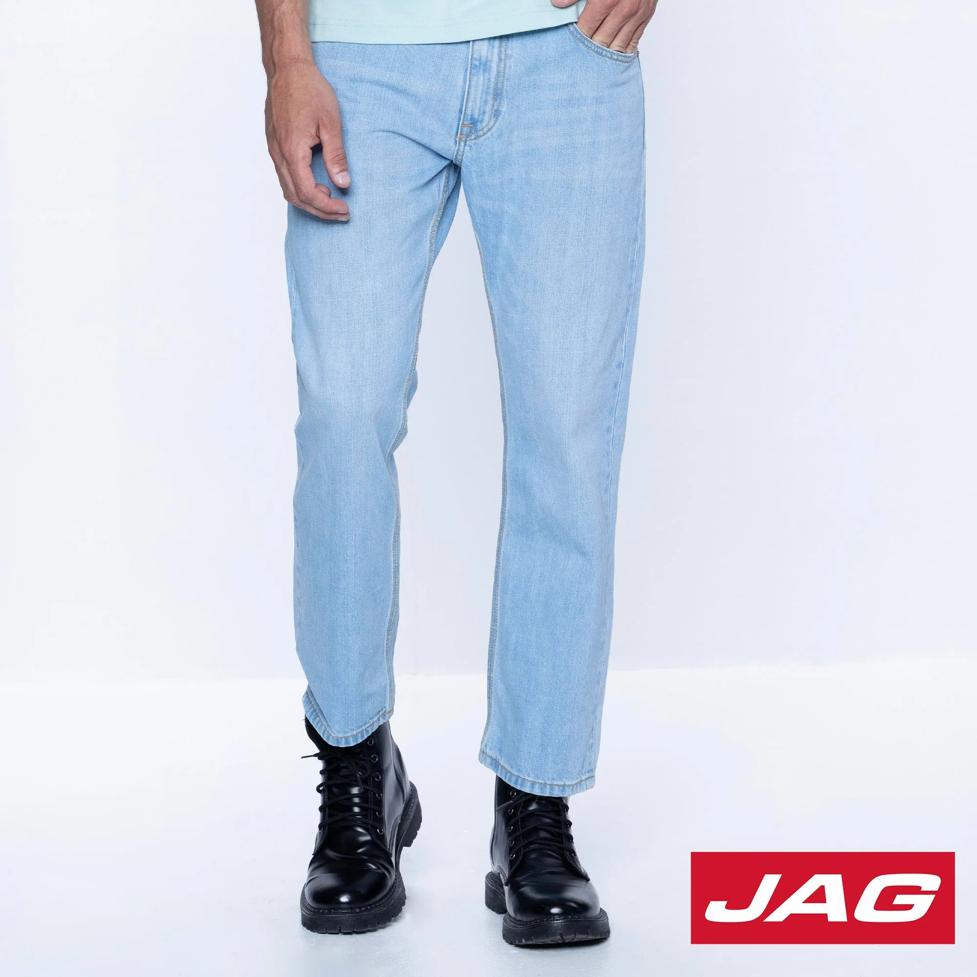 Jag Men's Classic Straight Jeans 28 Inseam in Blue Ice Wash