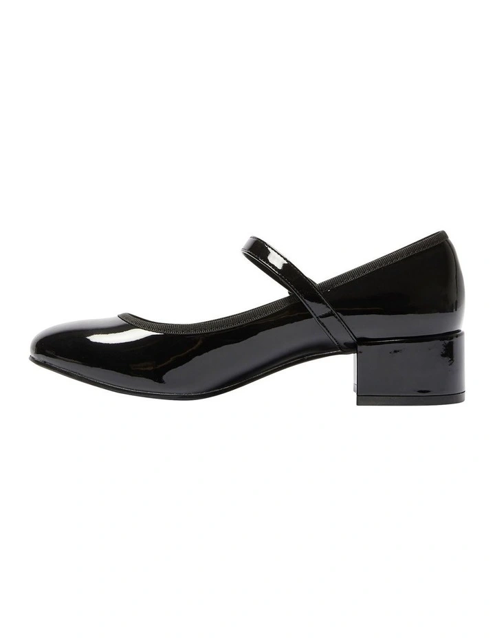 Juliet Heeled Pumps in Black Patent