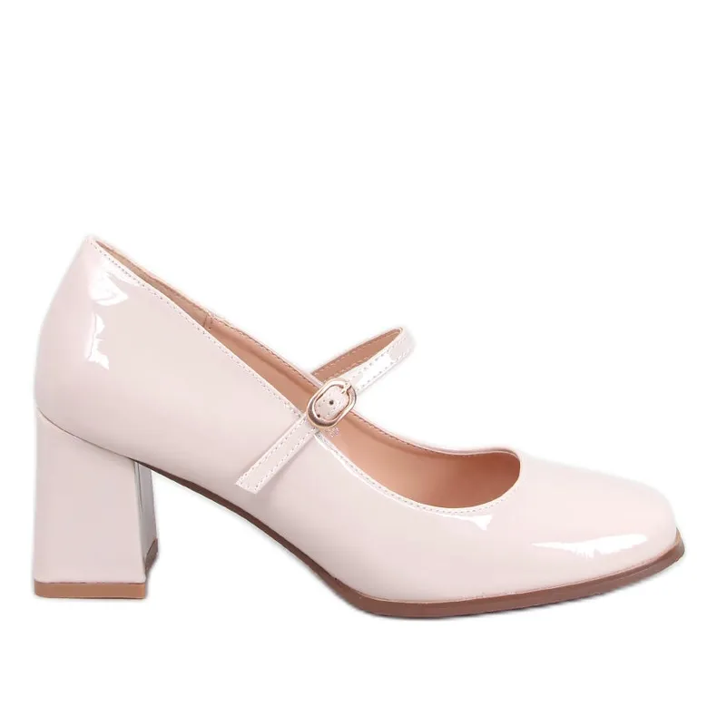 Maddoi Beige patent leather pumps with heels