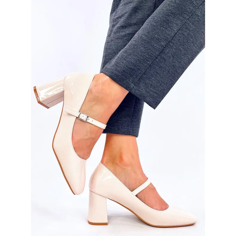 Maddoi Beige patent leather pumps with heels