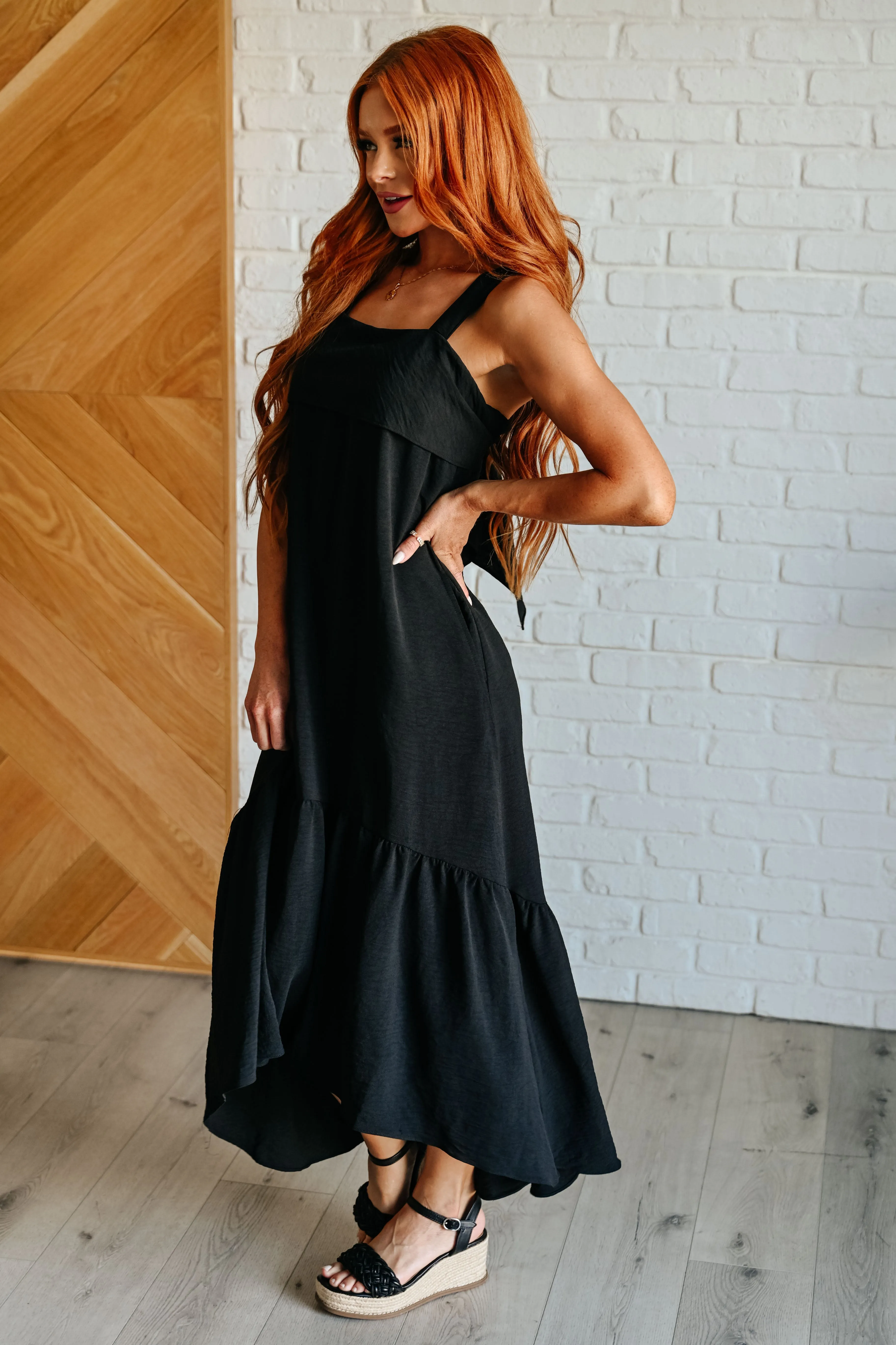 Maxi Dress for Nightlife - Tie Back