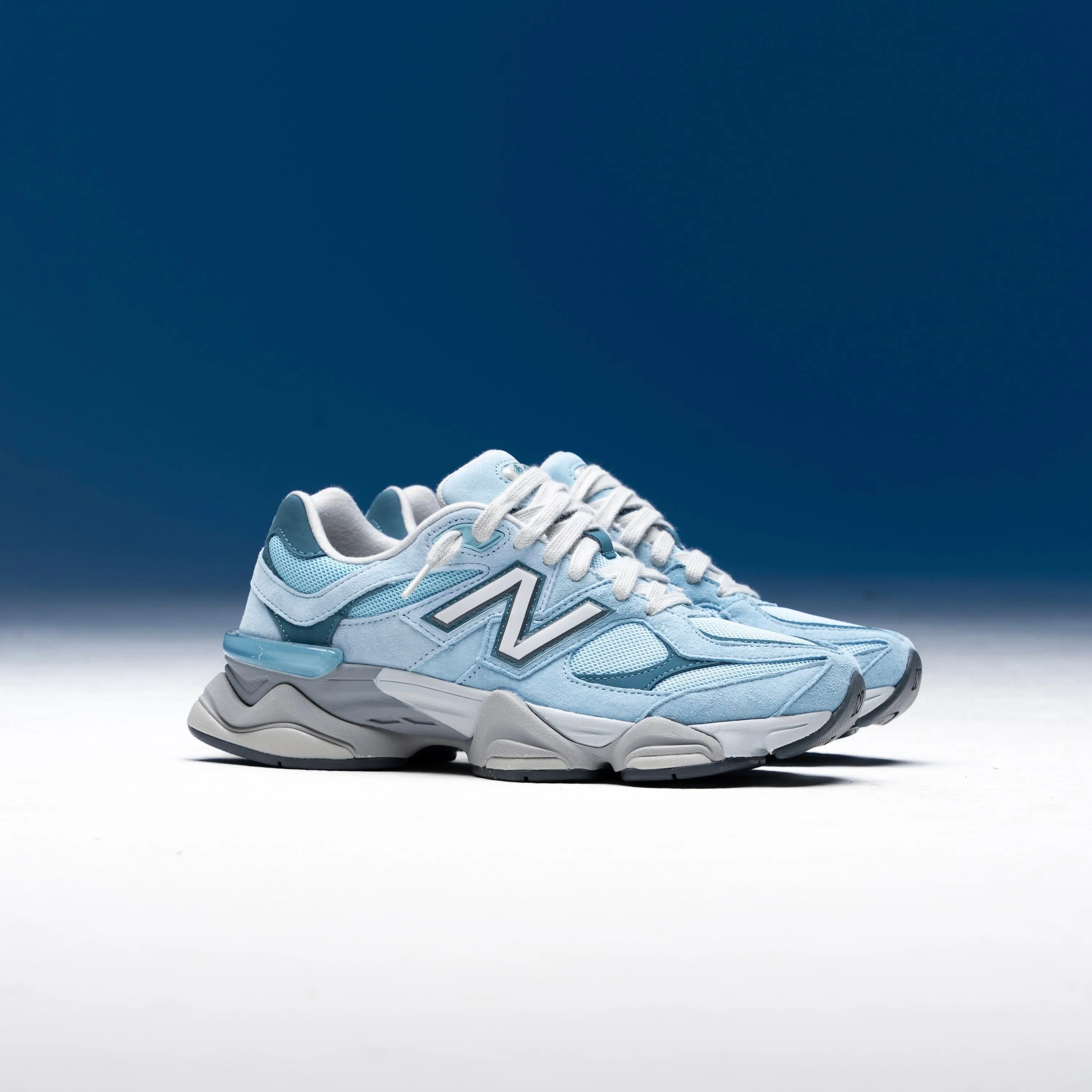 MENS New Balance 9060 CHROME BLUE TRAINER