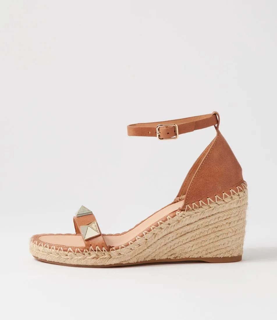 Chic Gillies Tan Leather Wedges