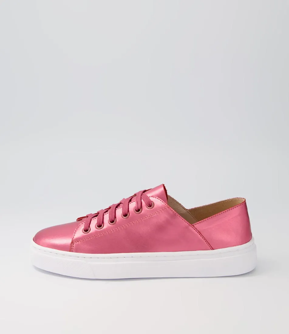 MOLLINI Oskher Guava Metallic Leather Sneakers