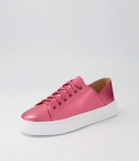 MOLLINI Oskher Guava Metallic Leather Sneakers