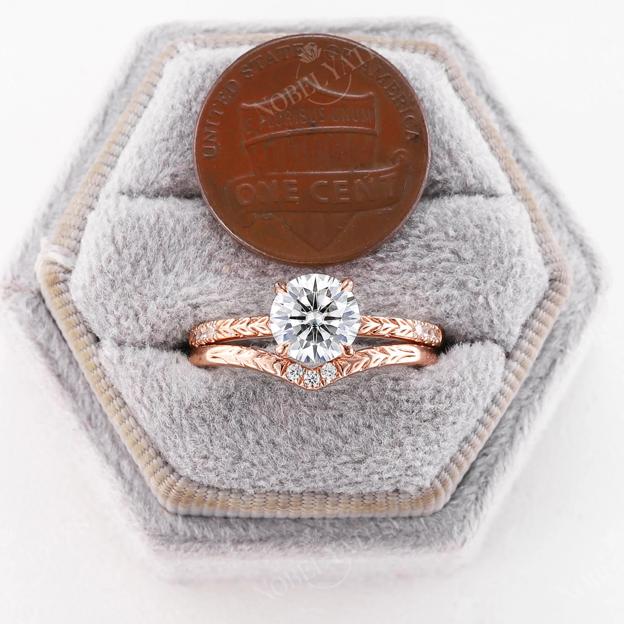 Nature Leaf Engraving Round Moissanite Engagement Ring Set Rose Gold