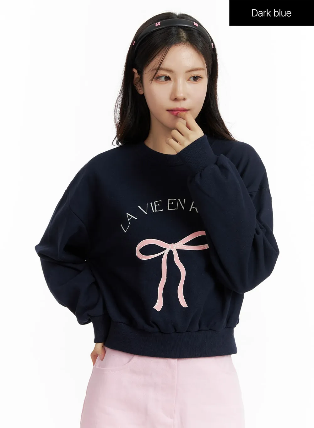 Sweatshirt with Ribbon Graphic code OF414