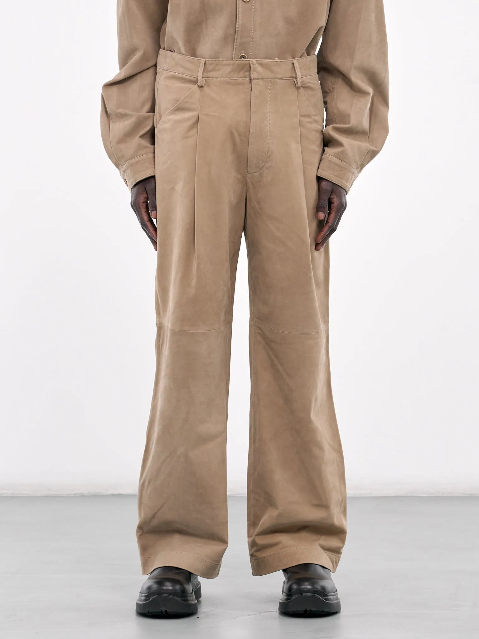 Suede Trousers (ES2668SS-STABLE-SUEDE)