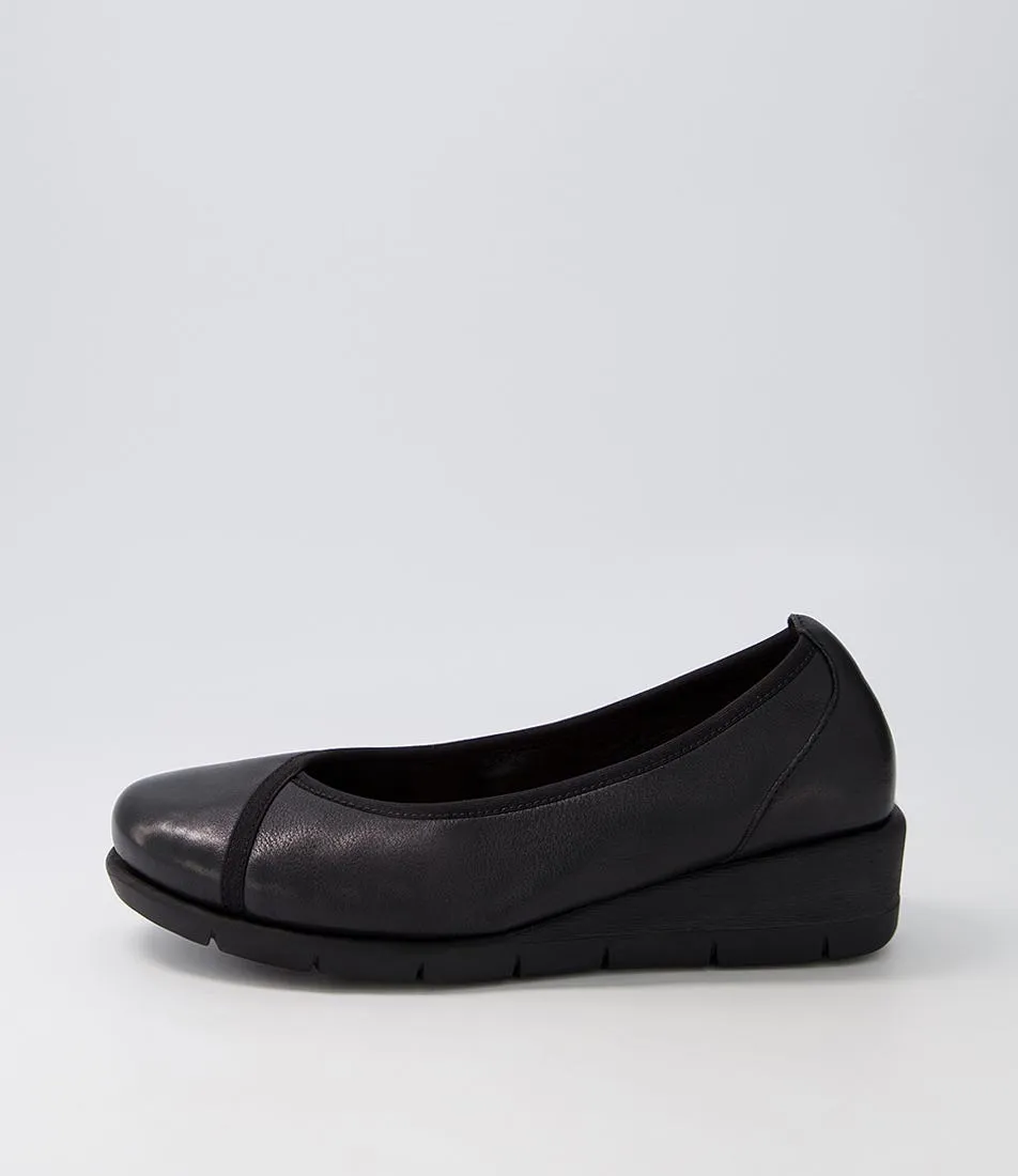 Supportive Mexxi Black Leather Wedges