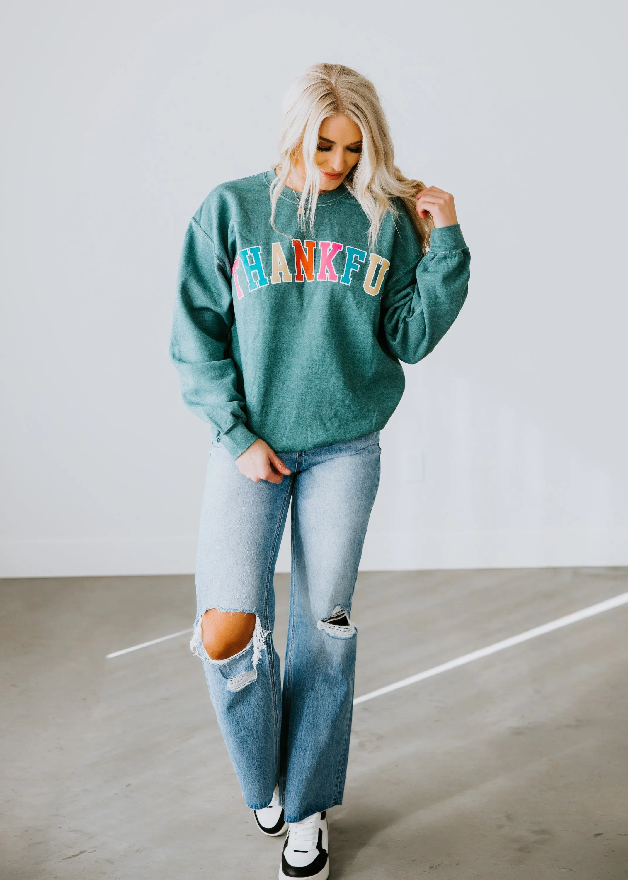 Thankful Graphic Sweatshirt