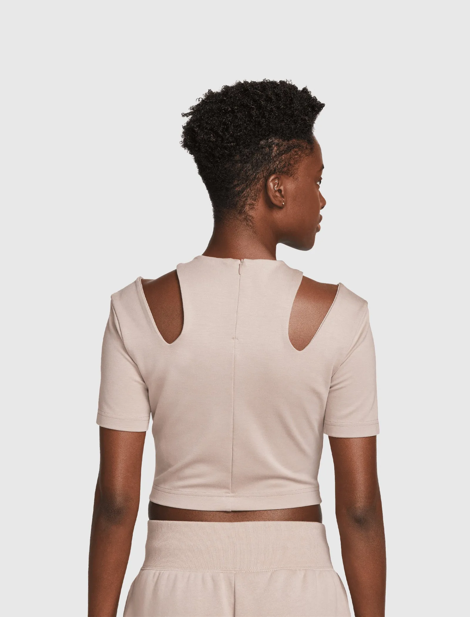 WOMEN'S ESSENTIAL CUT OUT TOP